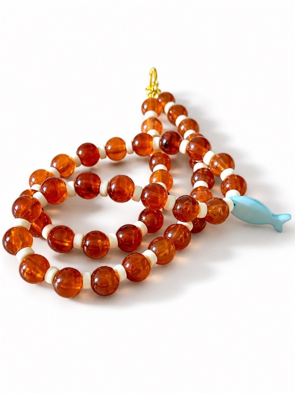 New! Coastal Summer Amber Beaded Blue Fish Charm Necklace NWOT (4024)